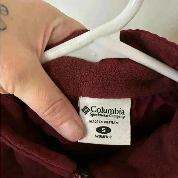 Womens size small Columbia brand quilted vest, #L419 - Picture 3 of 6